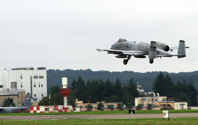 日米友好祭2019における、A-10の展示飛行