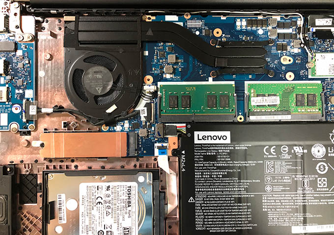 Lenovo ThinkPad E595の分解・SSD増設写真